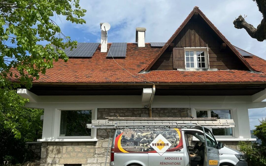 Intégration esthétique de 3 kW de Panneaux Solaires sur toiture en tuiles à Annecy